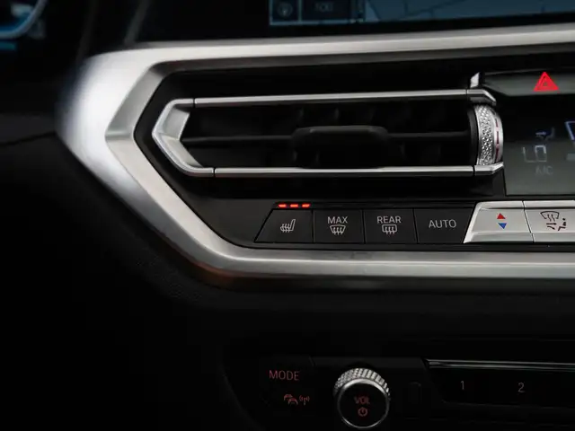 BMW 3 Series view 28