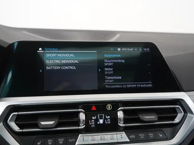 BMW 3 Series view 21