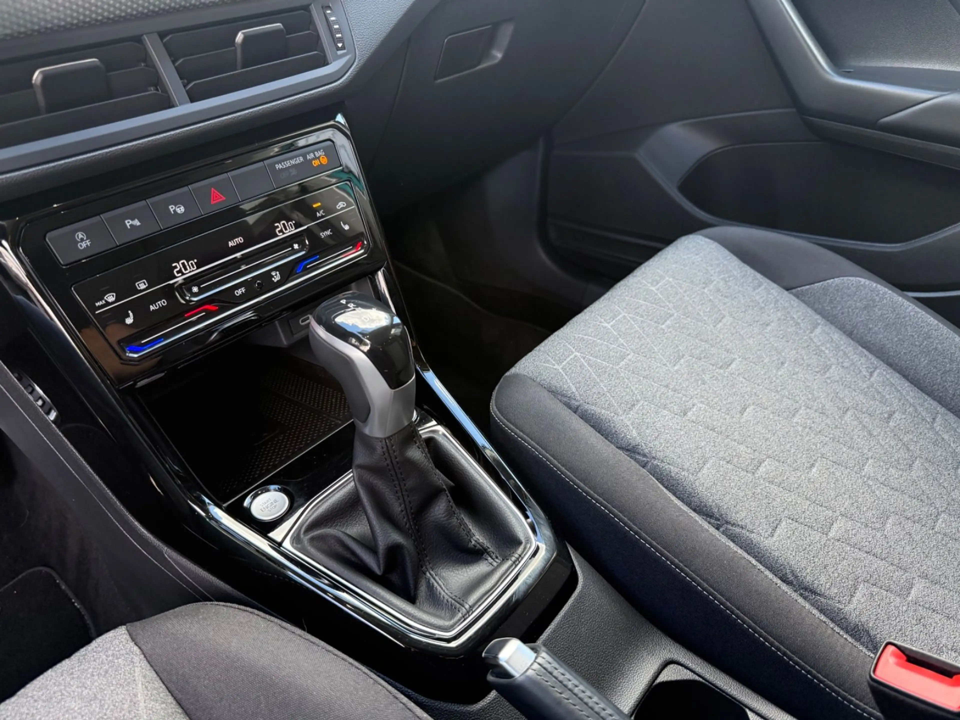 Volkswagen T-Cross 1.5 TSI DSG Move LED/IQ.Drive/Kamera/DAB — photo 13