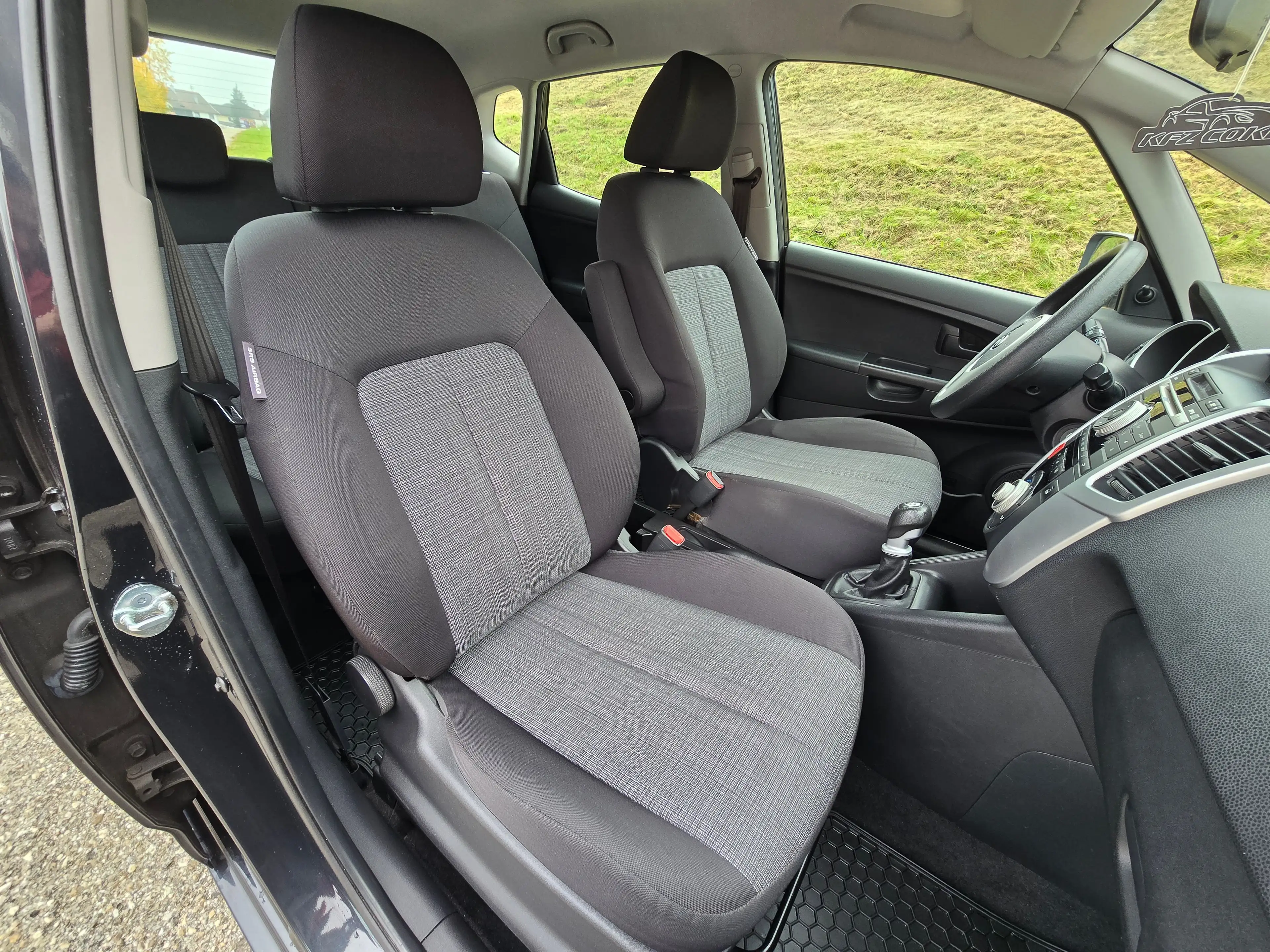 Kia Venga 1,4 Top* Kredit* Klima* Neues Pickerl* Gepflegt* — photo 14