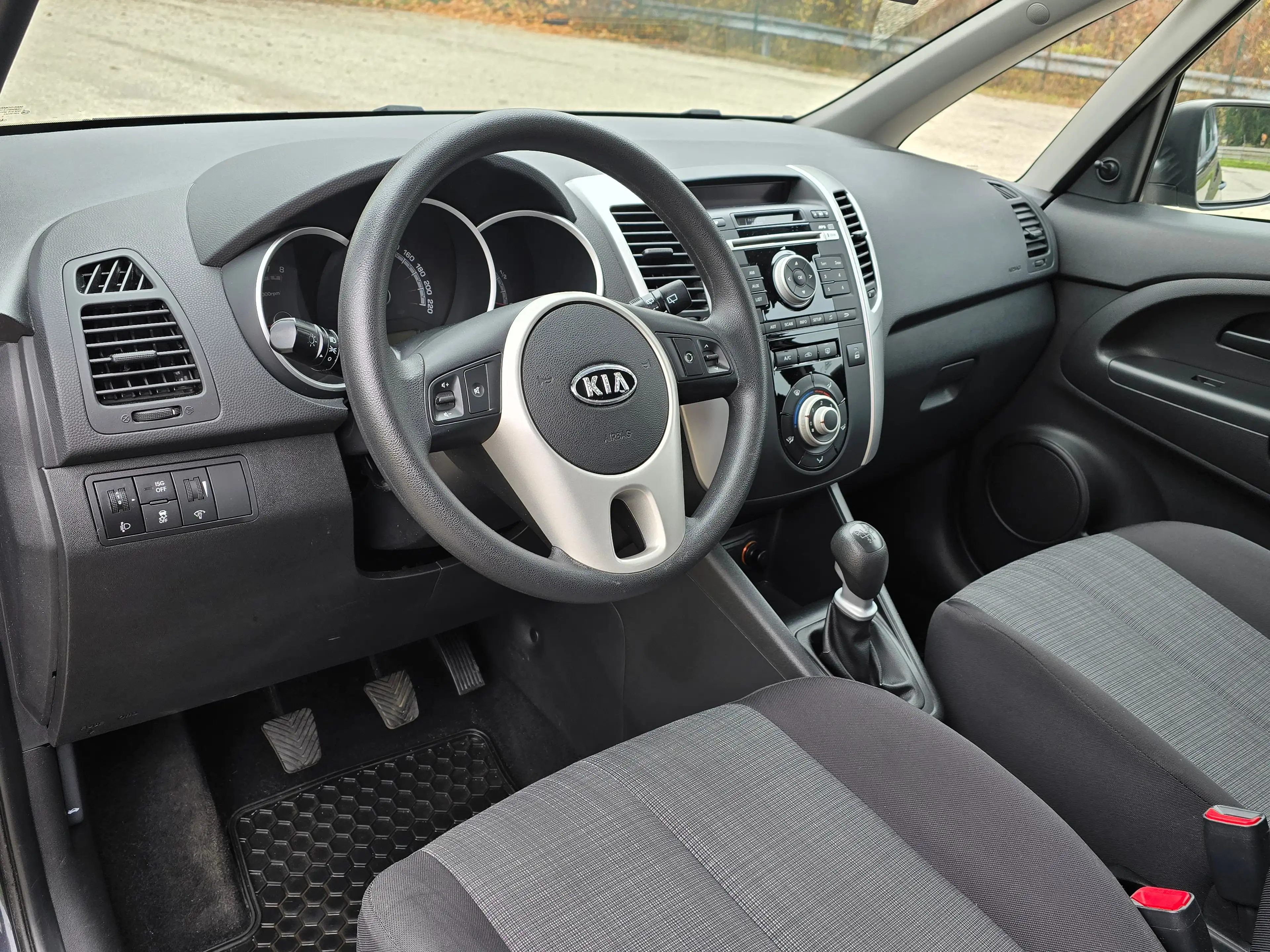 Kia Venga 1,4 Top* Kredit* Klima* Neues Pickerl* Gepflegt* — photo 10