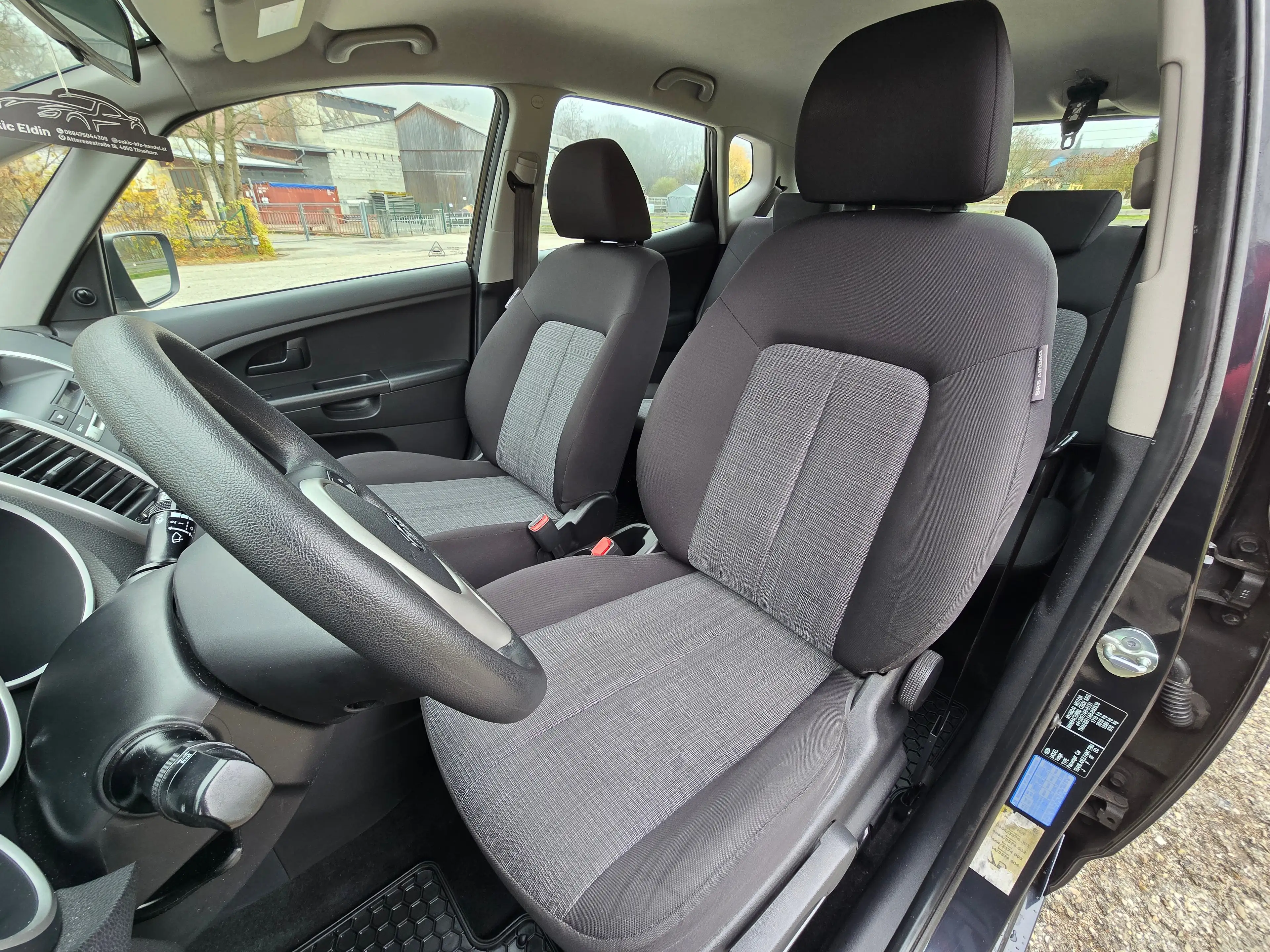 Kia Venga 1,4 Top* Kredit* Klima* Neues Pickerl* Gepflegt* — photo 8