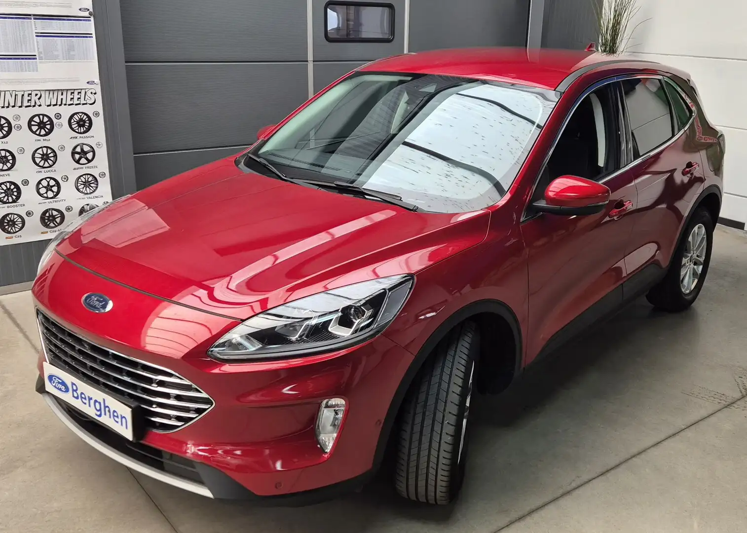 Ford Kuga EcoBoost Titanium - 2