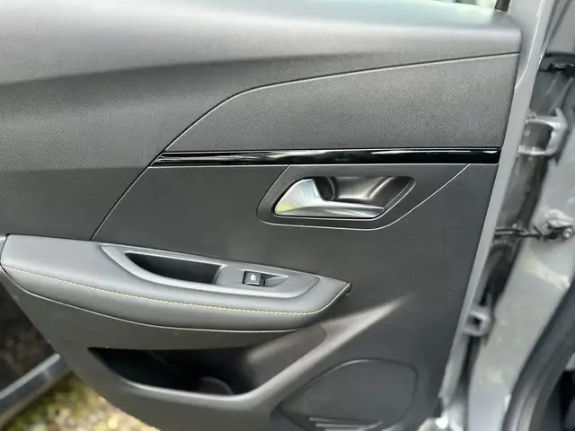 Peugeot 208 view 28