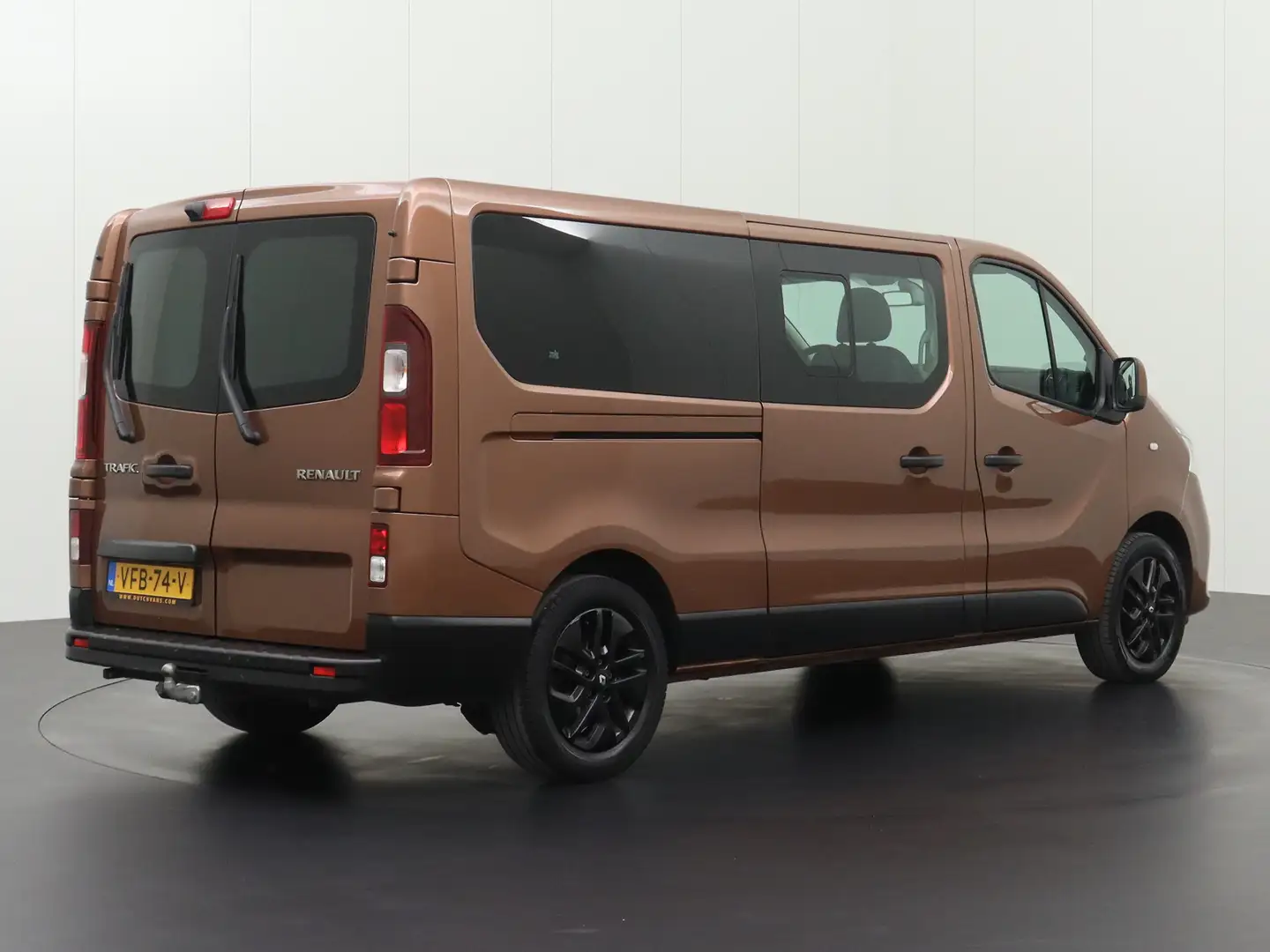 Renault Trafic 2.0DCi 170PK Automaat Dubbele Cabine Exclusive | V Brown - 2