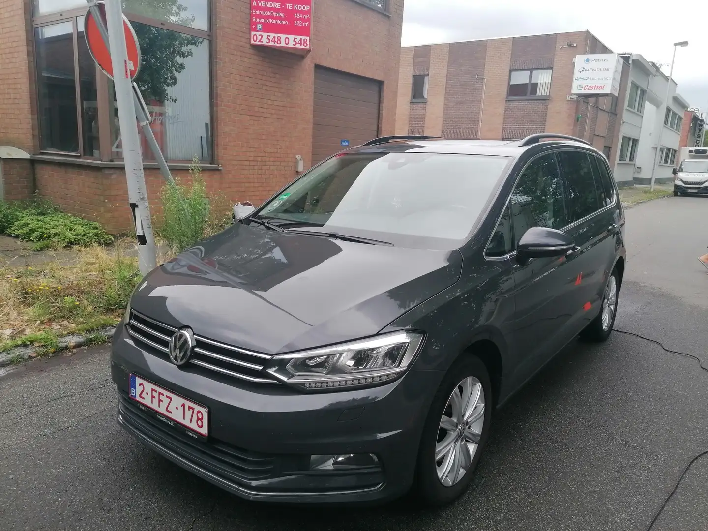 Volkswagen Touran 2.0 TDi SCR Highline DSG Grijs - 1