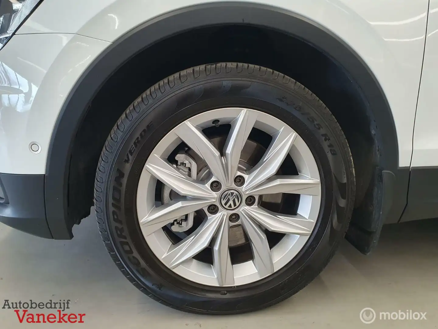 Volkswagen Tiguan 2.0TSI 4Motion|Virtual|Massage|Standkachel Weiß - 2