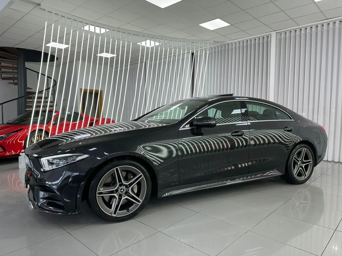 Mercedes-Benz CLS 300 300d Aut. Černá - 2