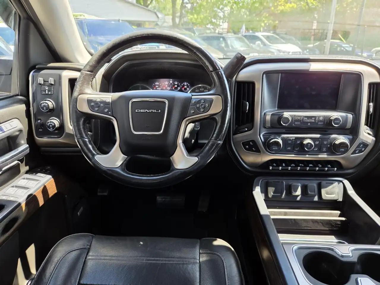 GMC Sierra 1500 снимка GMC Sierra 1500
