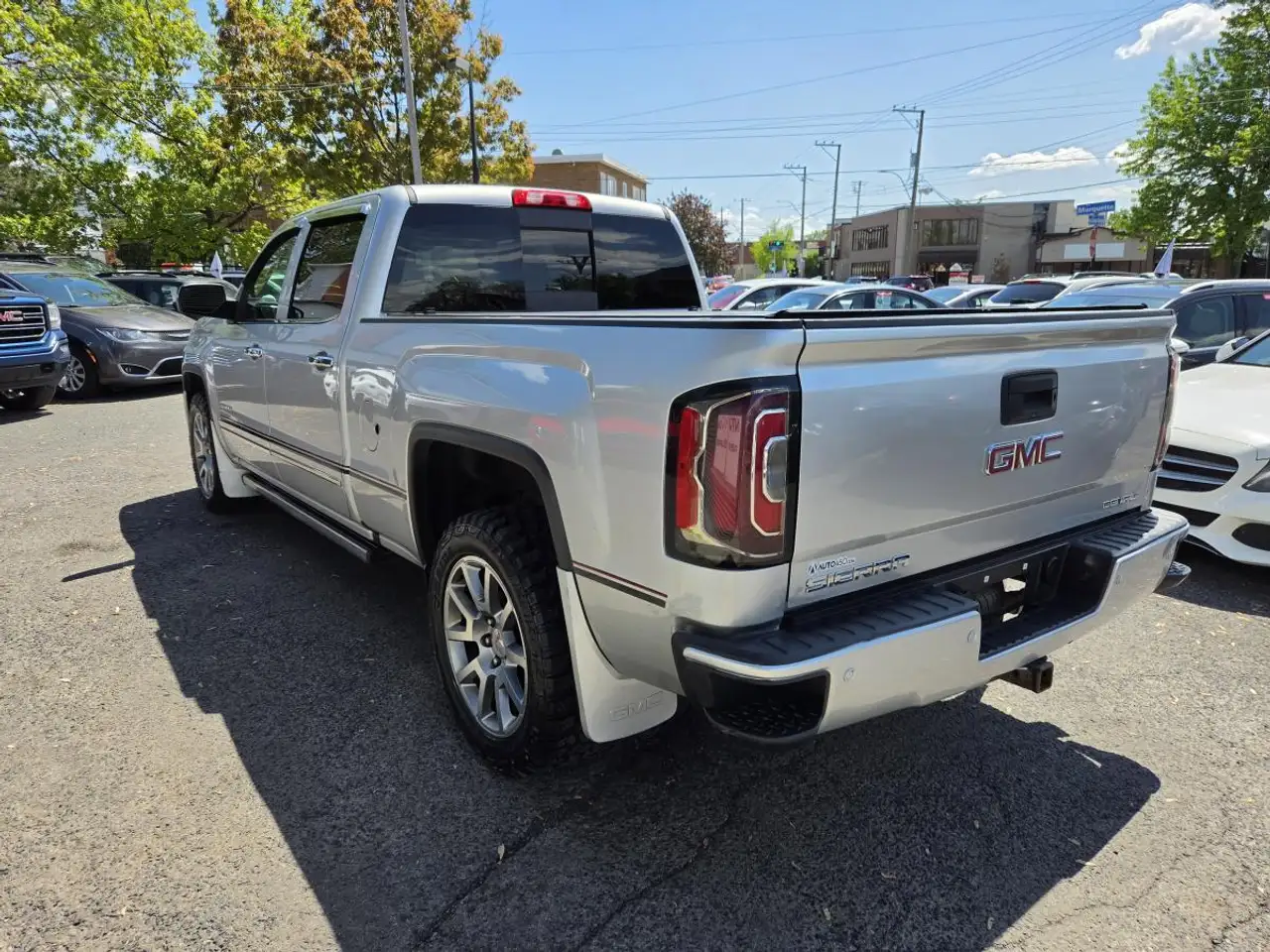 GMC Sierra 1500 снимка GMC Sierra 1500