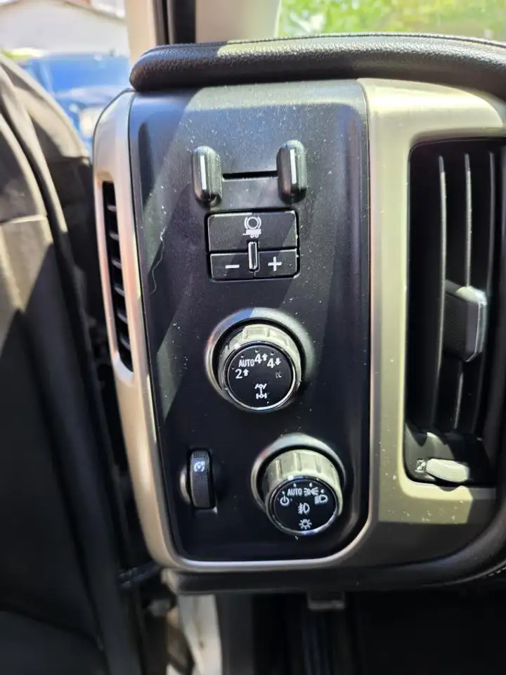 GMC Sierra 1500 снимка GMC Sierra 1500