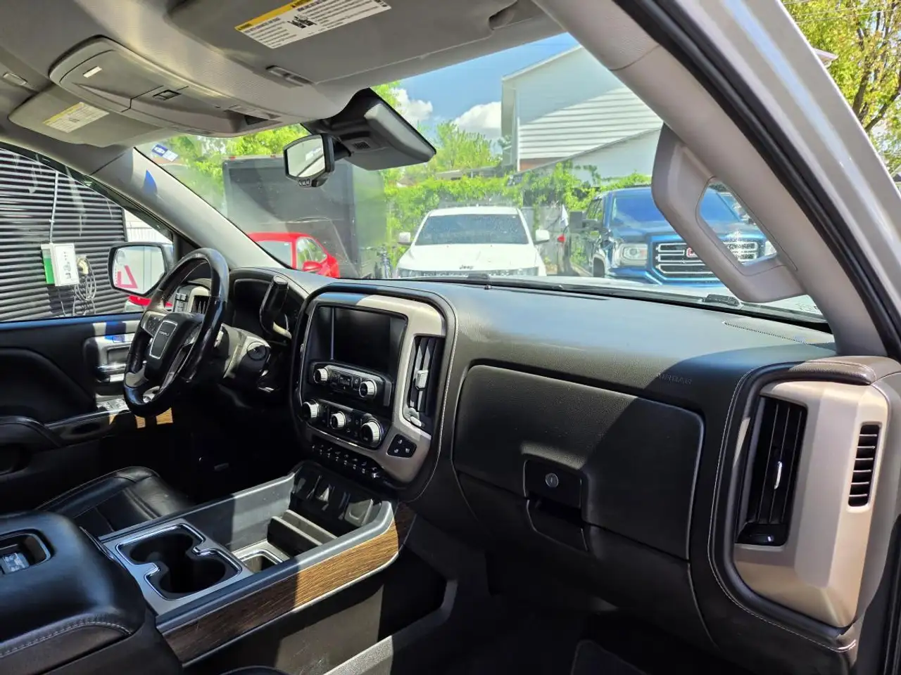 GMC Sierra 1500 снимка GMC Sierra 1500