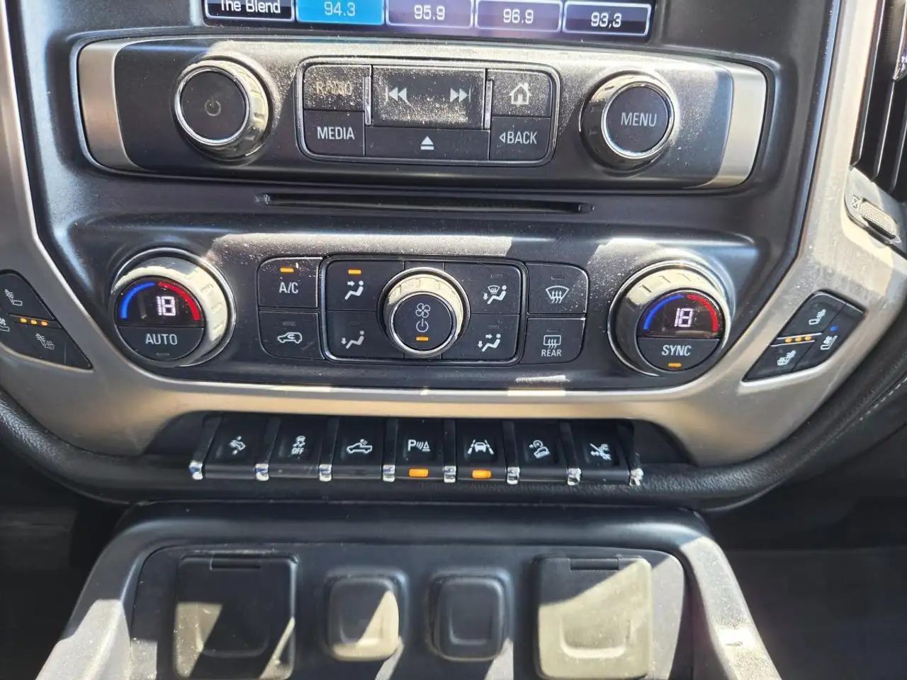 GMC Sierra 1500 снимка GMC Sierra 1500