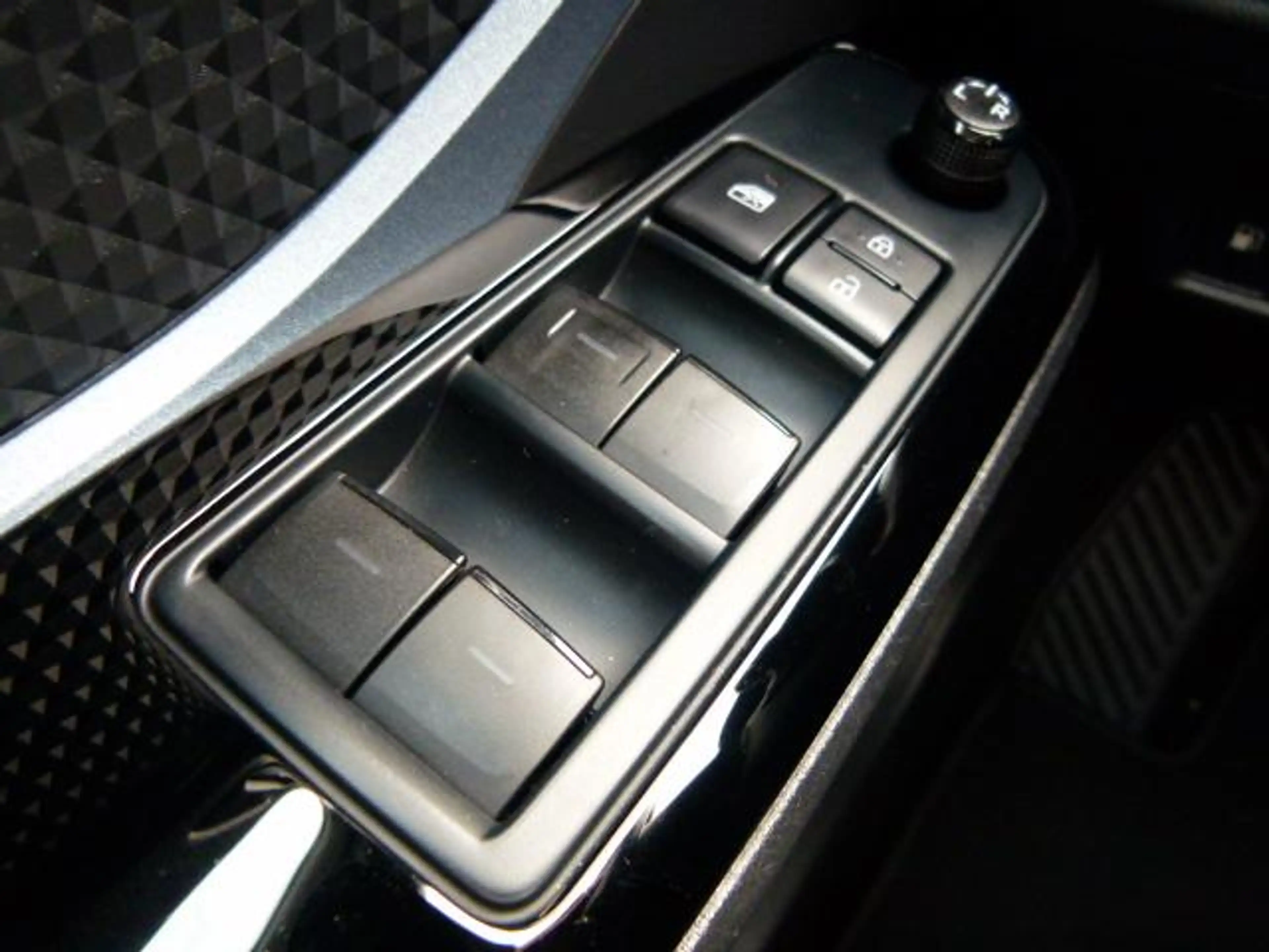 Toyota C-HR 1.8 Hybrid Business Plus, CARPLAY/CLIMA/LMV — photo 14