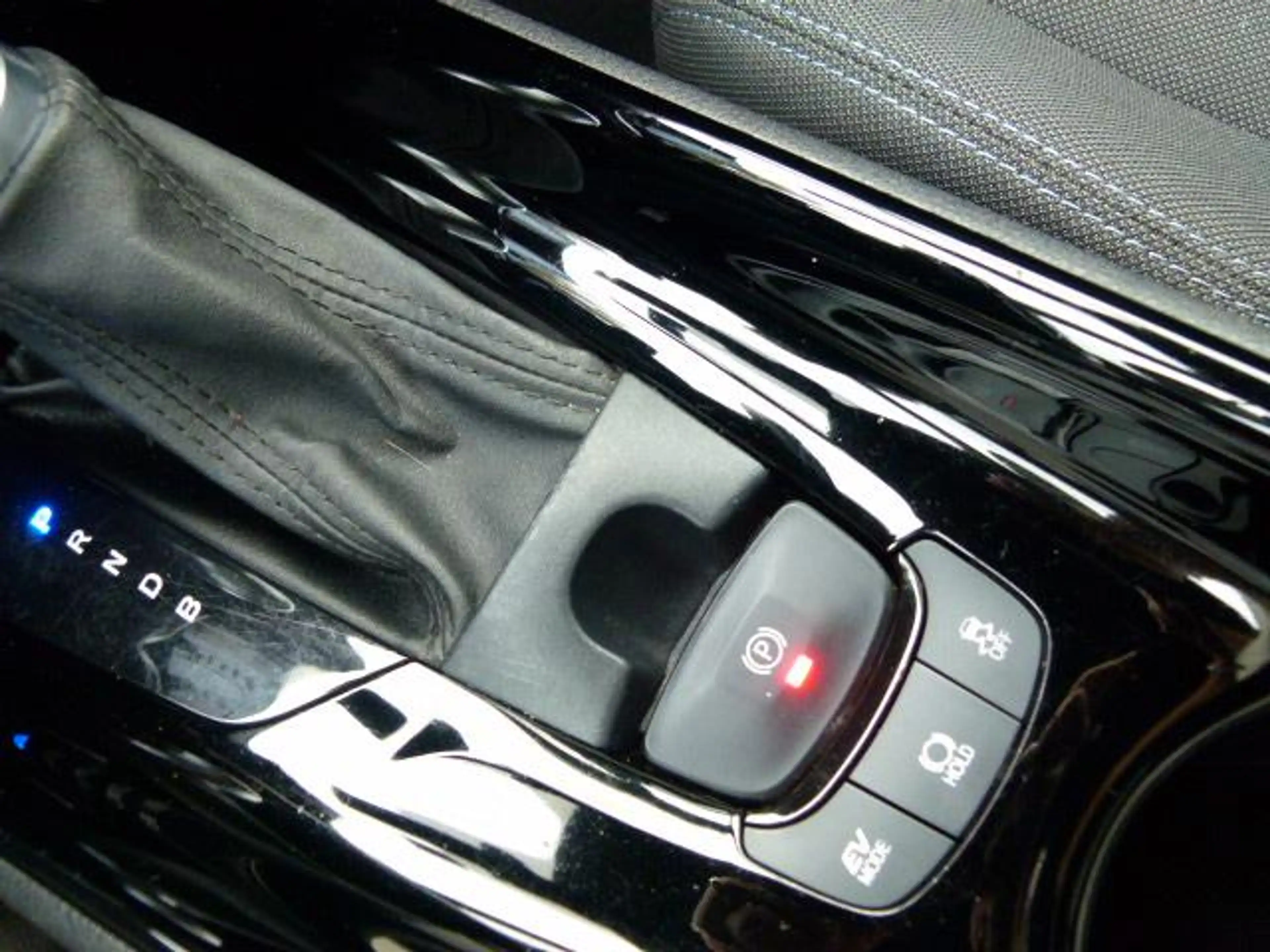 Toyota C-HR 1.8 Hybrid Business Plus, CARPLAY/CLIMA/LMV — photo 23