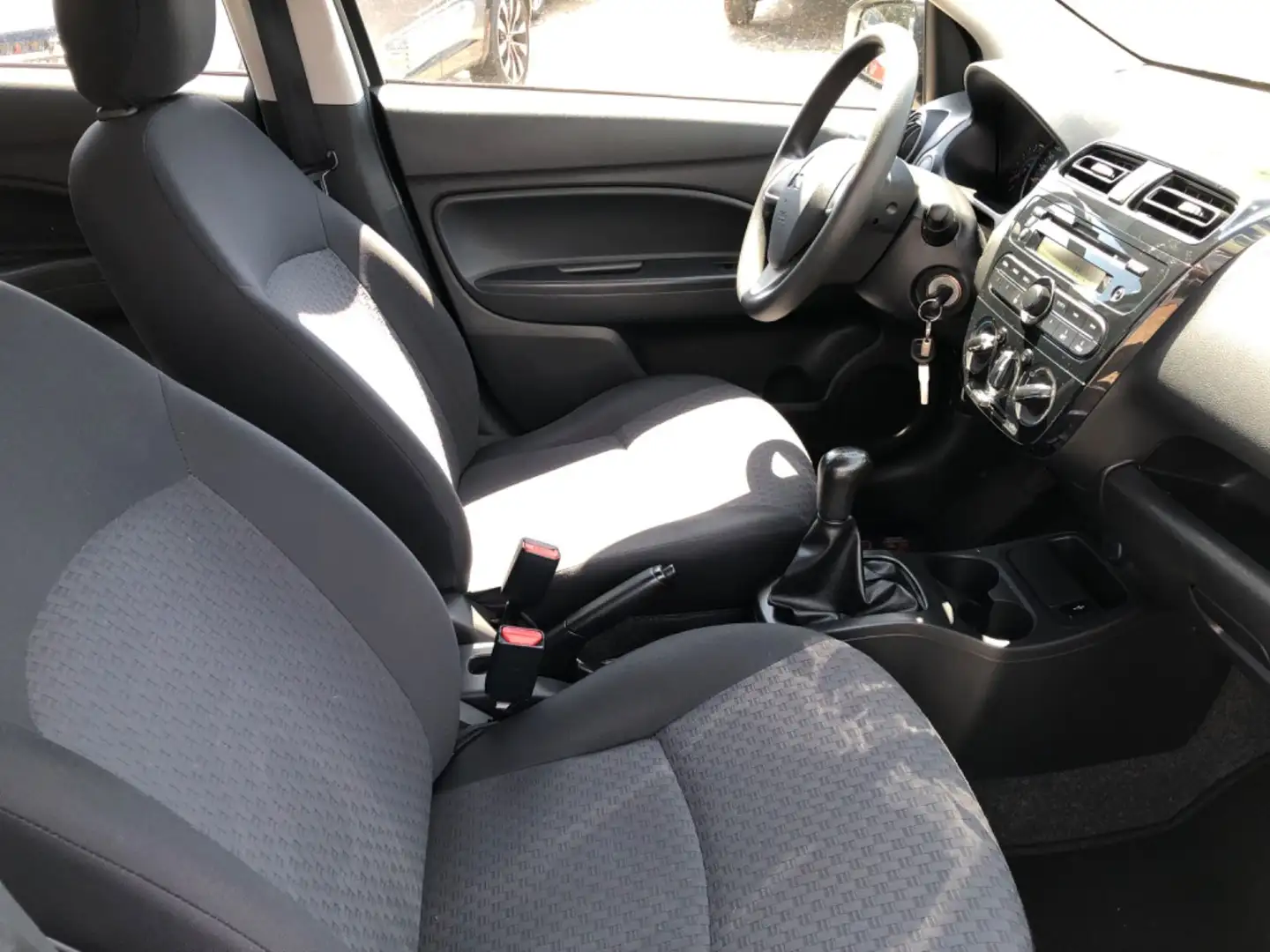 Mitsubishi Space Star Diamant Edition Weiß - 2