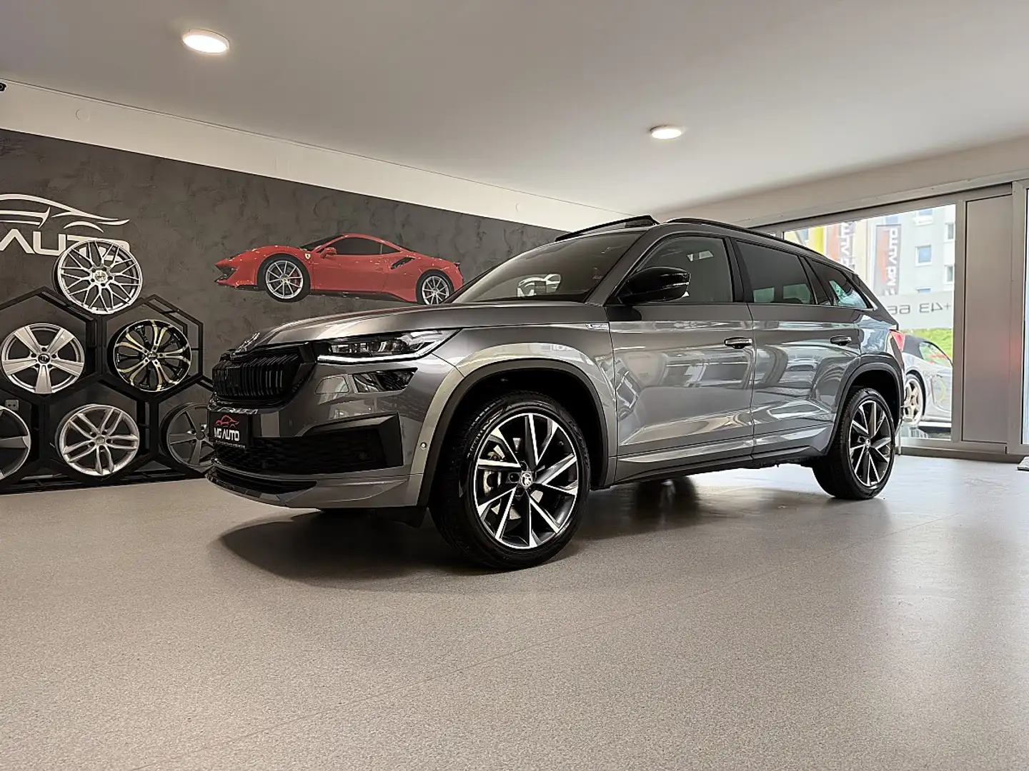 Skoda Kodiaq 2.0 TDI SPORTLINE 4x4 DSG*SHZ*PANO*AHK*360 KAME... Grau - 1