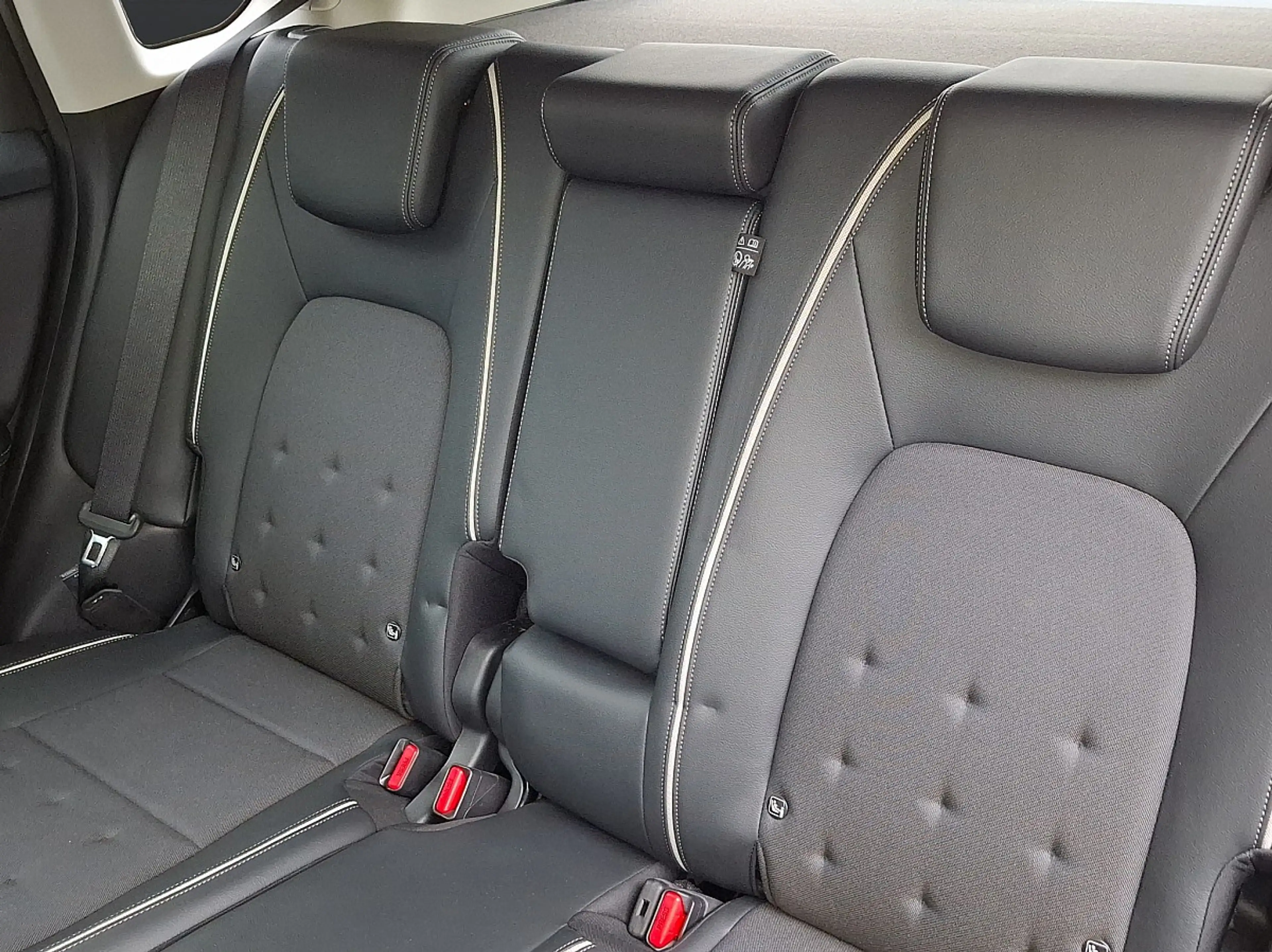 Honda ZR-V 2,0 i-MMD Hybrid Sport Aut. — photo 10