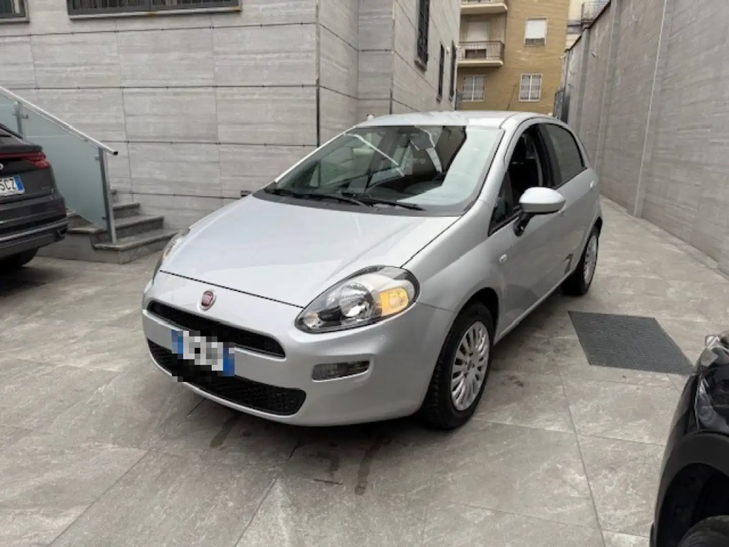 Fiat Punto 1.4 8V 5 porte Easypower Lounge GPL REVISIONATO Zilver - 1
