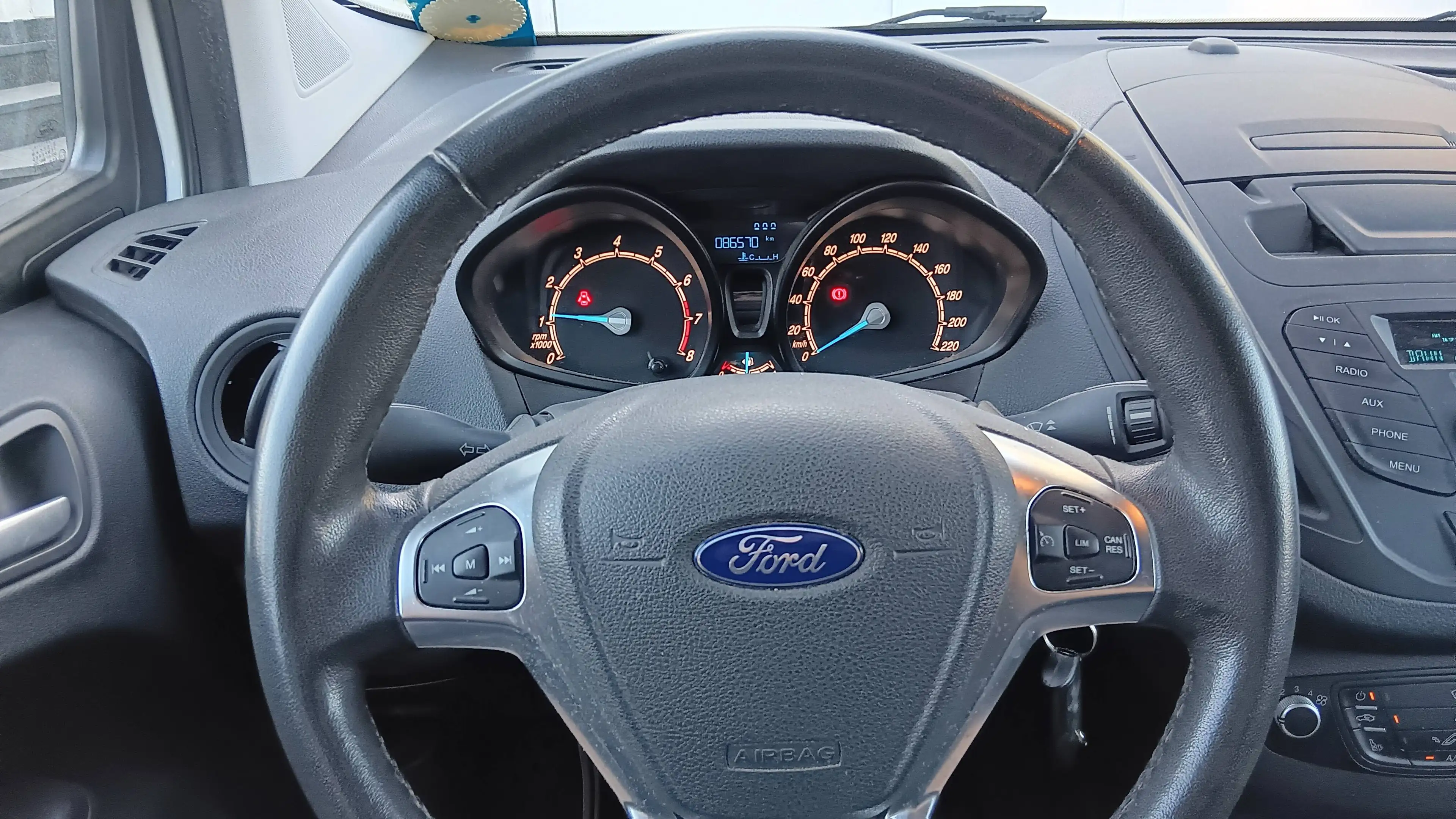 Ford Tourneo Courier Tourneo Courier 1.0 EcoBoost Trend — photo 6