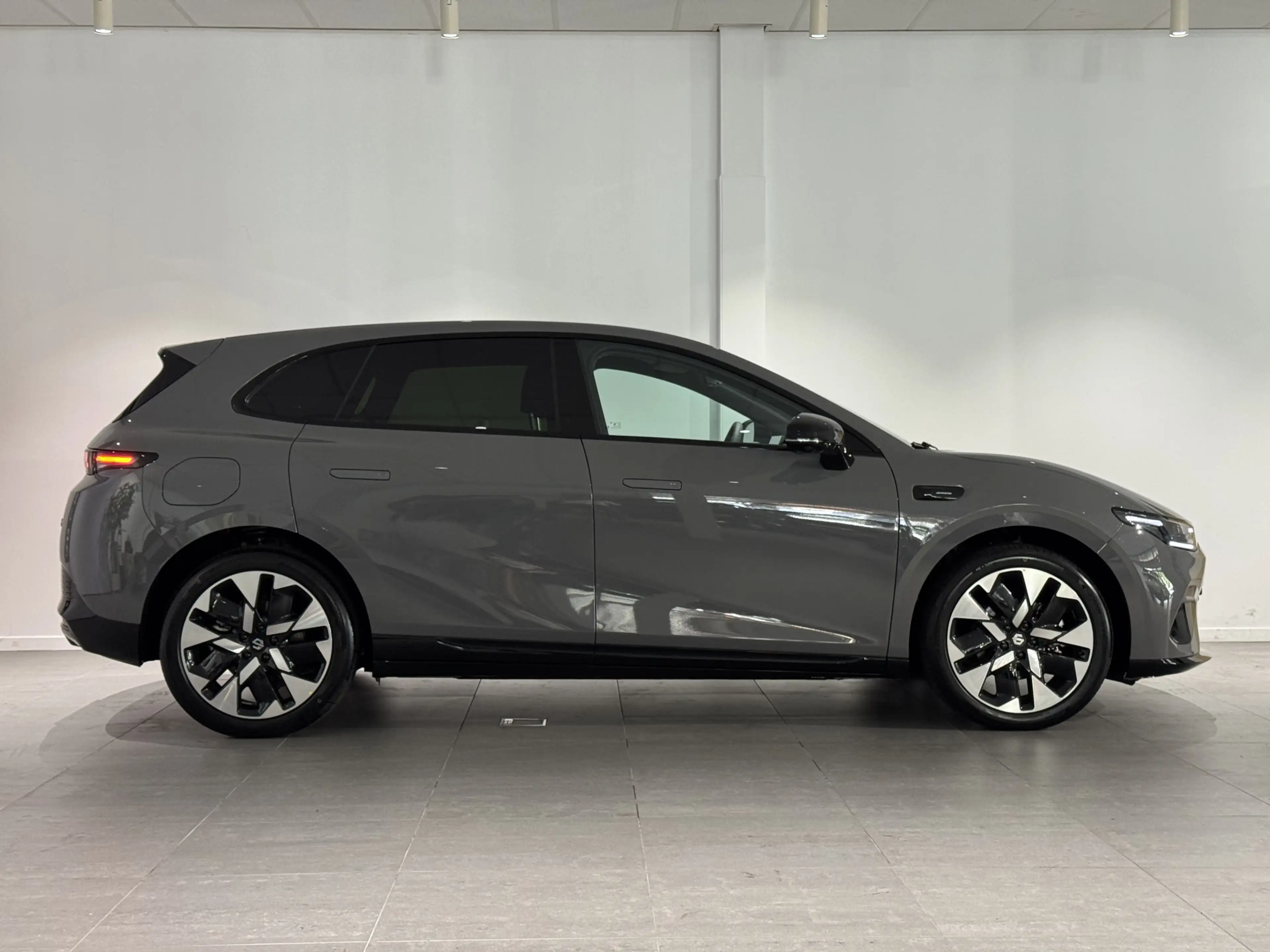 Leapmotor B05 ProMax Design 67.1 kWh Volledig Elektrisch met 482 — photo 12