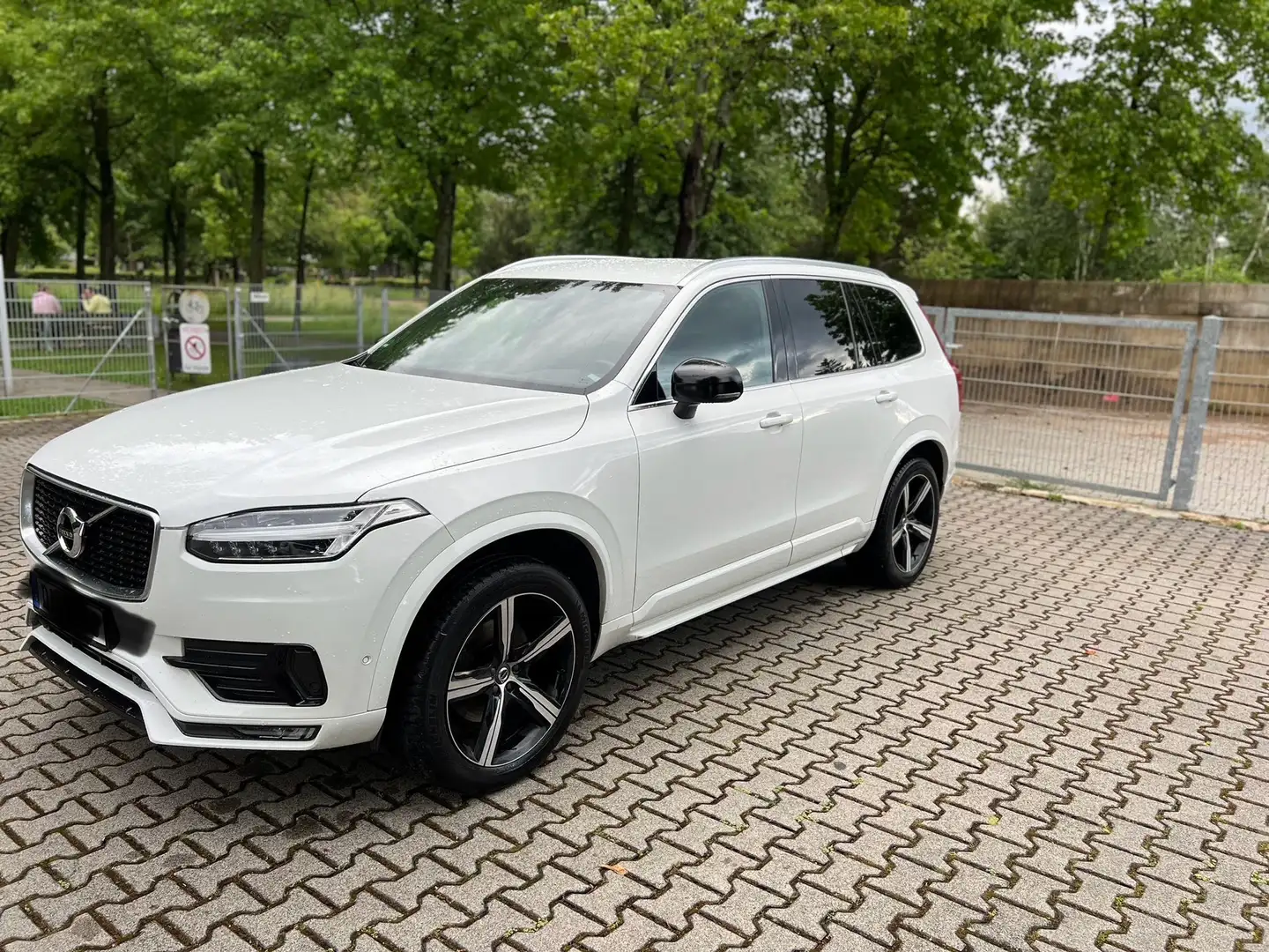 Volvo XC90 D5 AWD Geartronic RDesign - 2