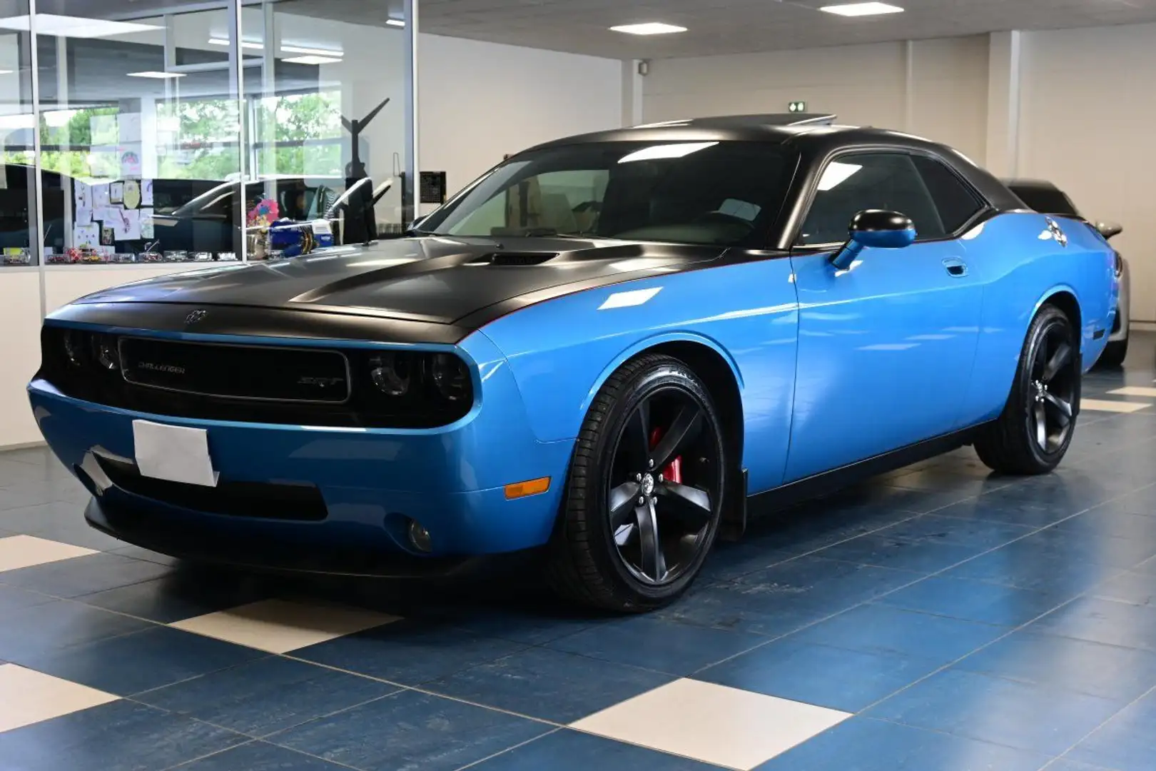 Dodge Challenger SRT8 6.1 431cv Bleu - 1