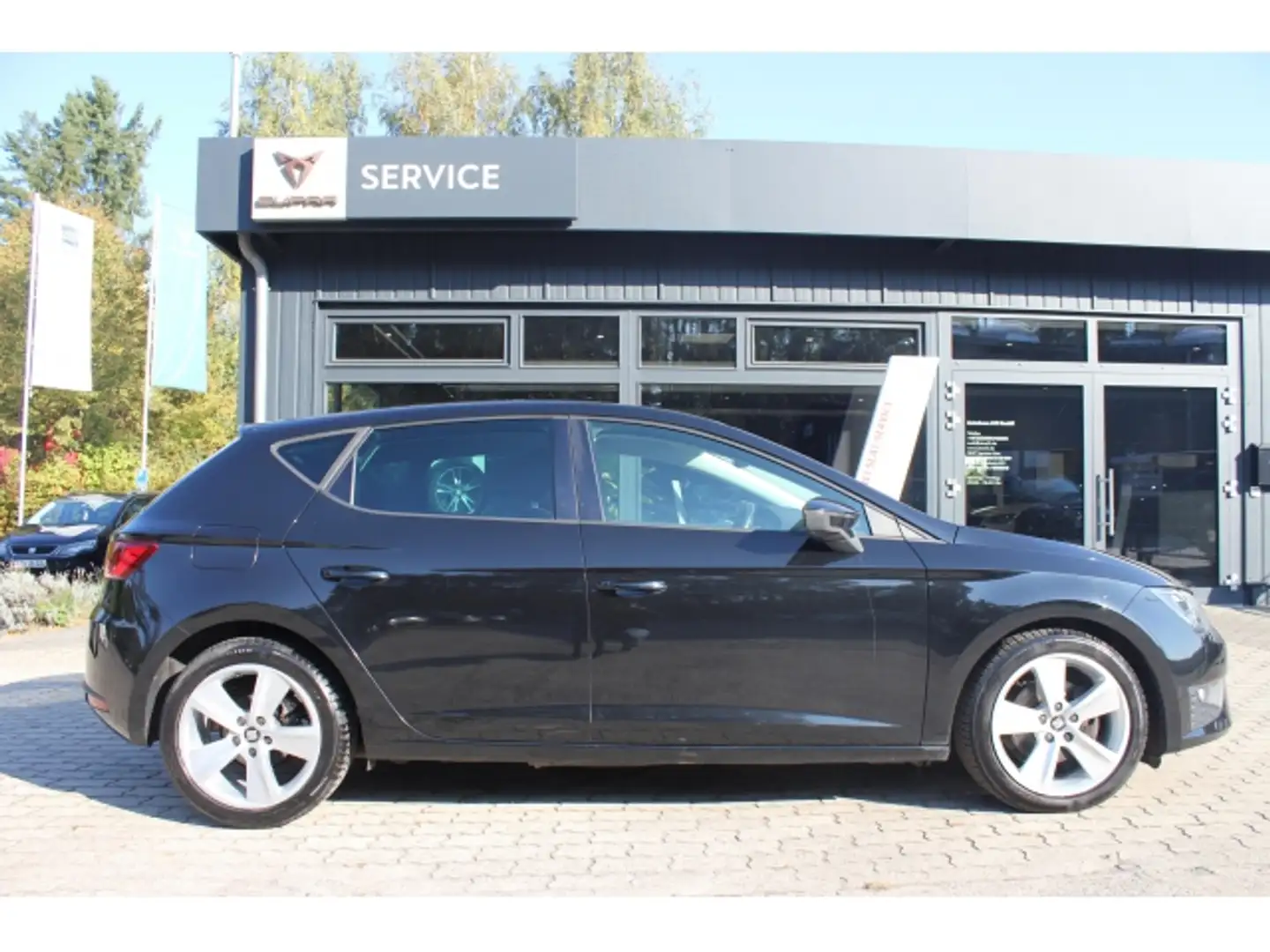 SEAT Leon Leon 1.4 TSI S&S FR LED-Navi. PDC. SHZ. GJR. AHK-V Noir - 1