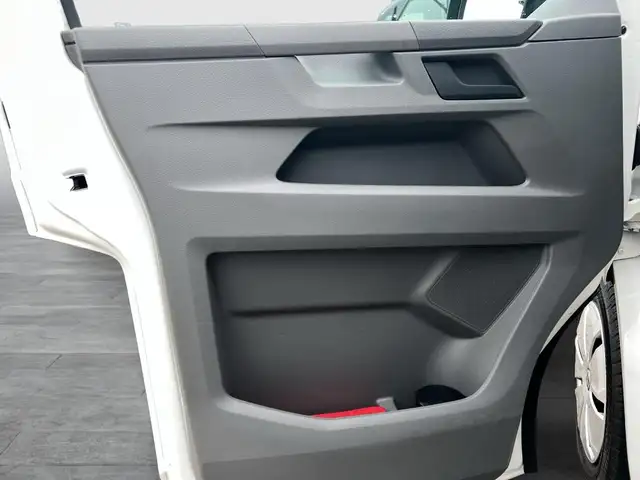 Volkswagen Transporter view 21