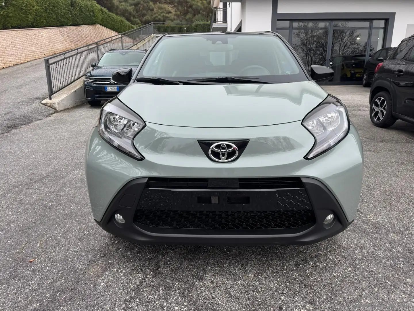 Toyota Aygo X 1.0 VVT-i 72 CV 5p. Trend Verde - 2