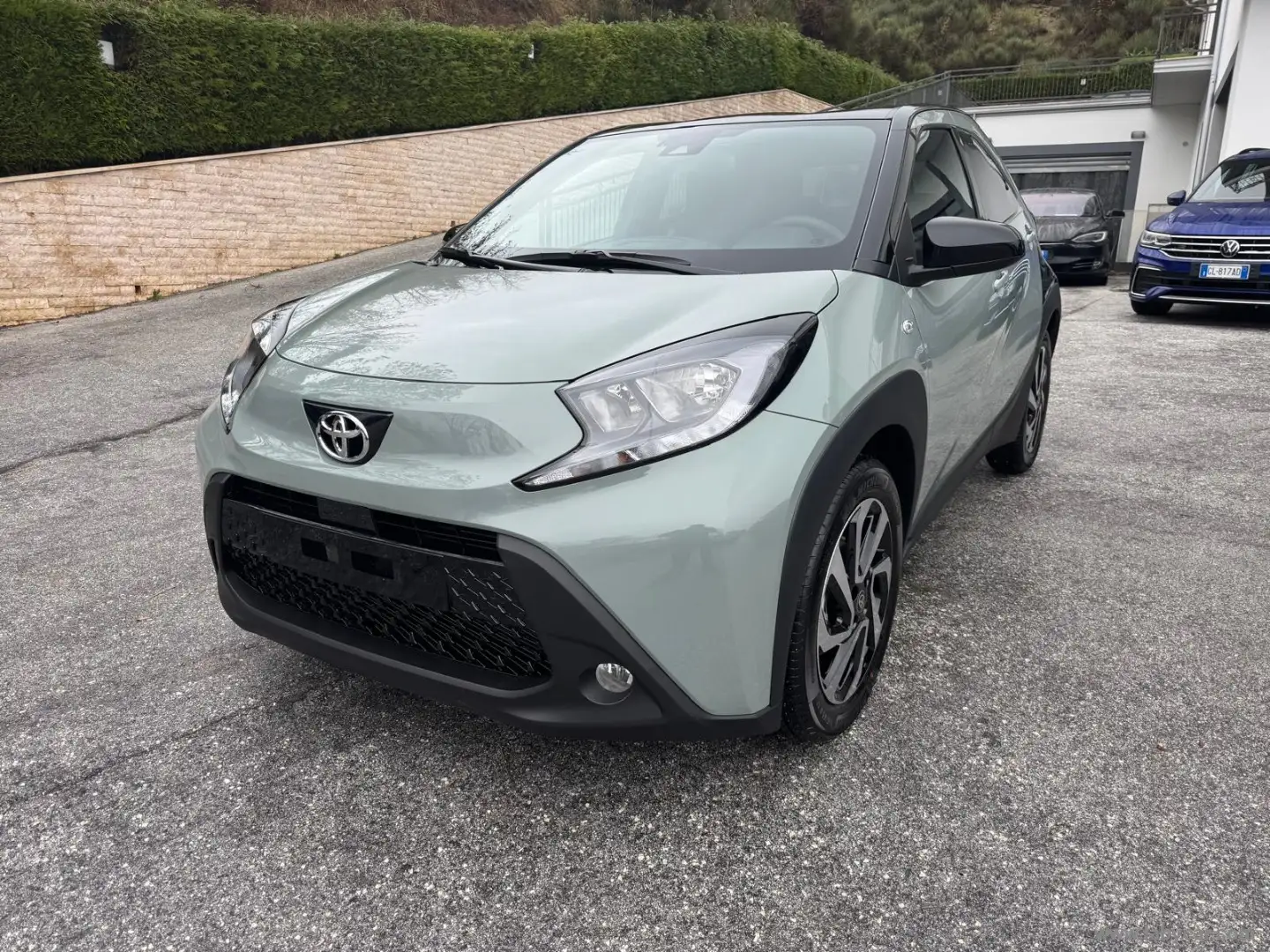 Toyota Aygo X 1.0 VVT-i 72 CV 5p. Trend Verde - 1