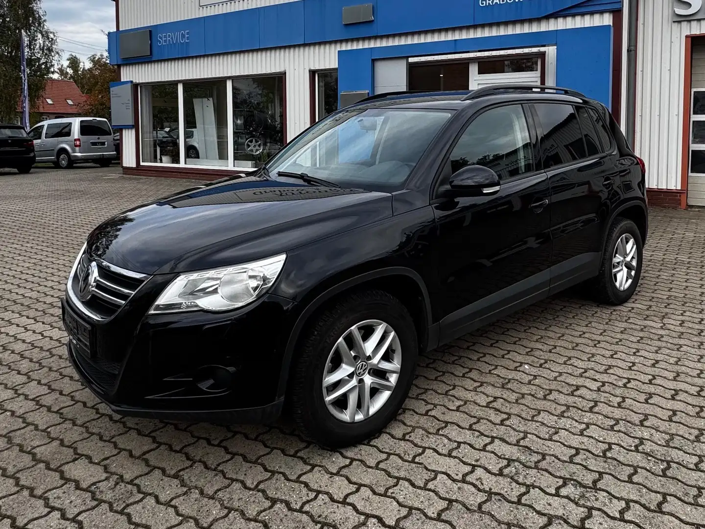 Volkswagen Tiguan Trend Allrad Schwarz - 1