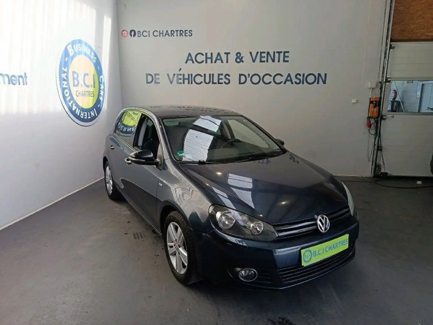 Volkswagen Golf VI 1.6 TDI 105CH BLUEMOTION FAP MATCH 5P Bleu - 2