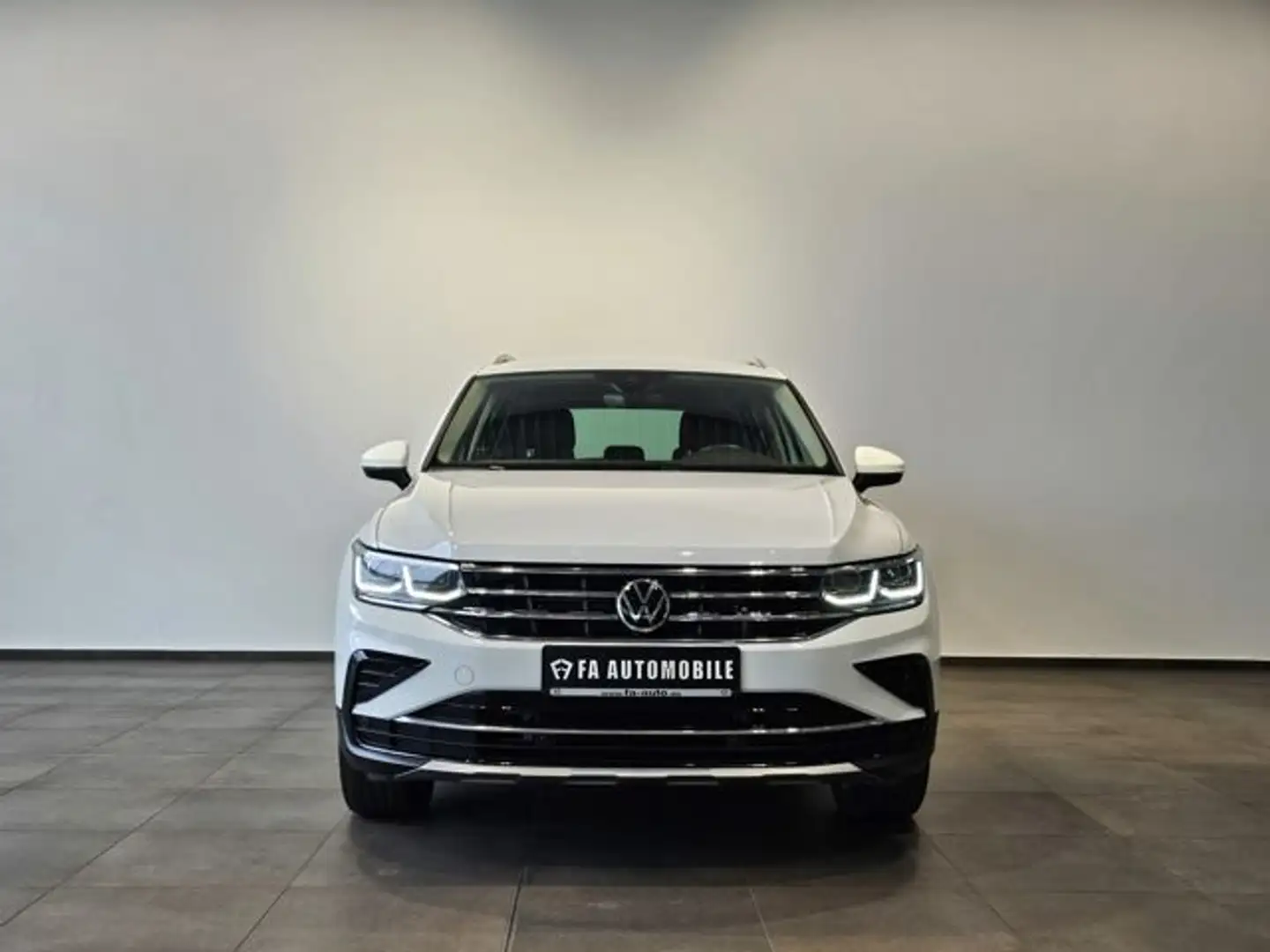 Volkswagen Tiguan 2.0 TDI Sport Matrix Virtual Kam 19 Zoll Білий - 2