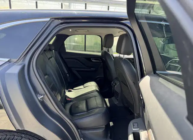 Jaguar F-Pace view 20
