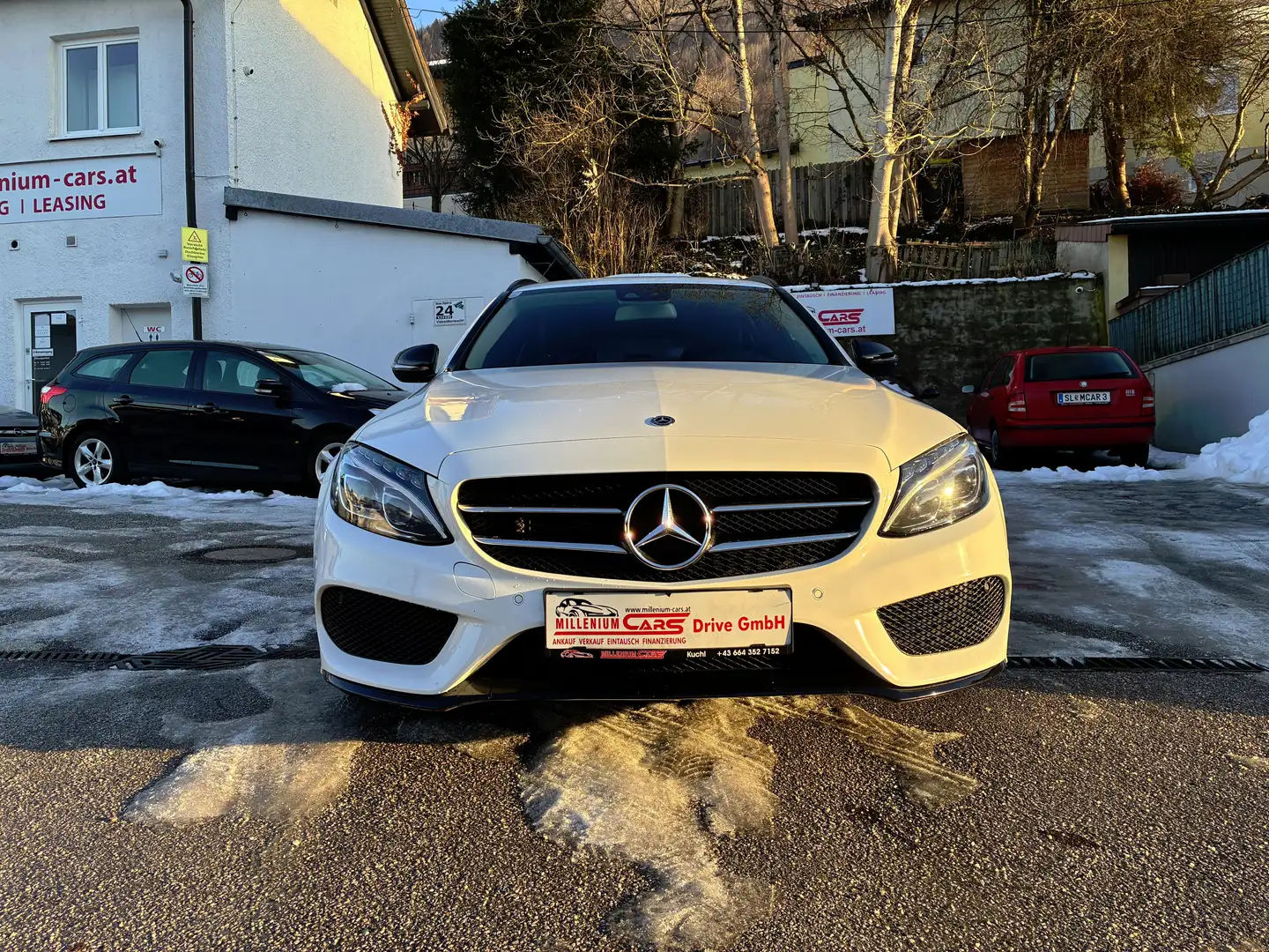Mercedes-Benz C 200 T d Aut AMG Line bei FinanzierungZinssatz fix 6,2% Weiß - 2