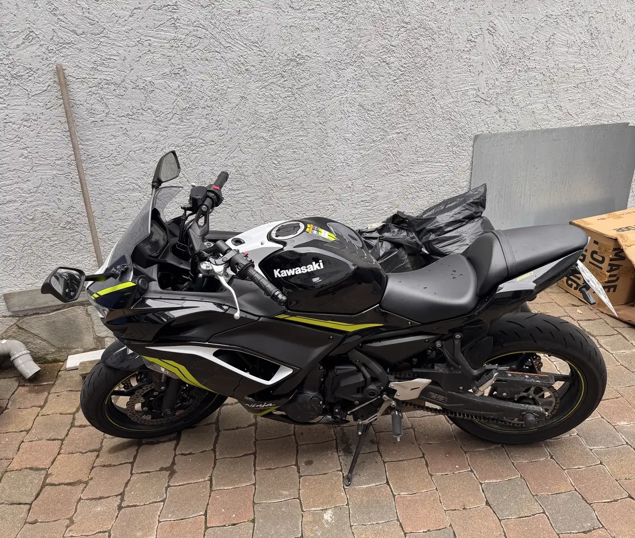 Kawasaki Ninja 650 - 1