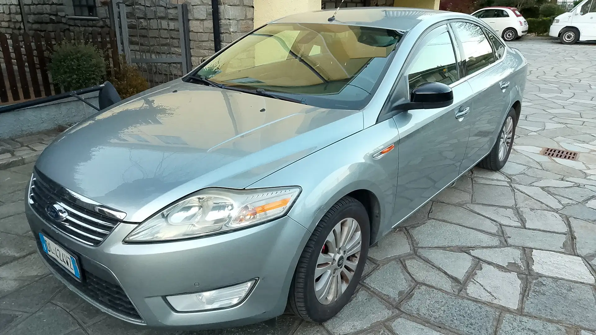 Ford Mondeo 4p 2.0 Ghia - 1