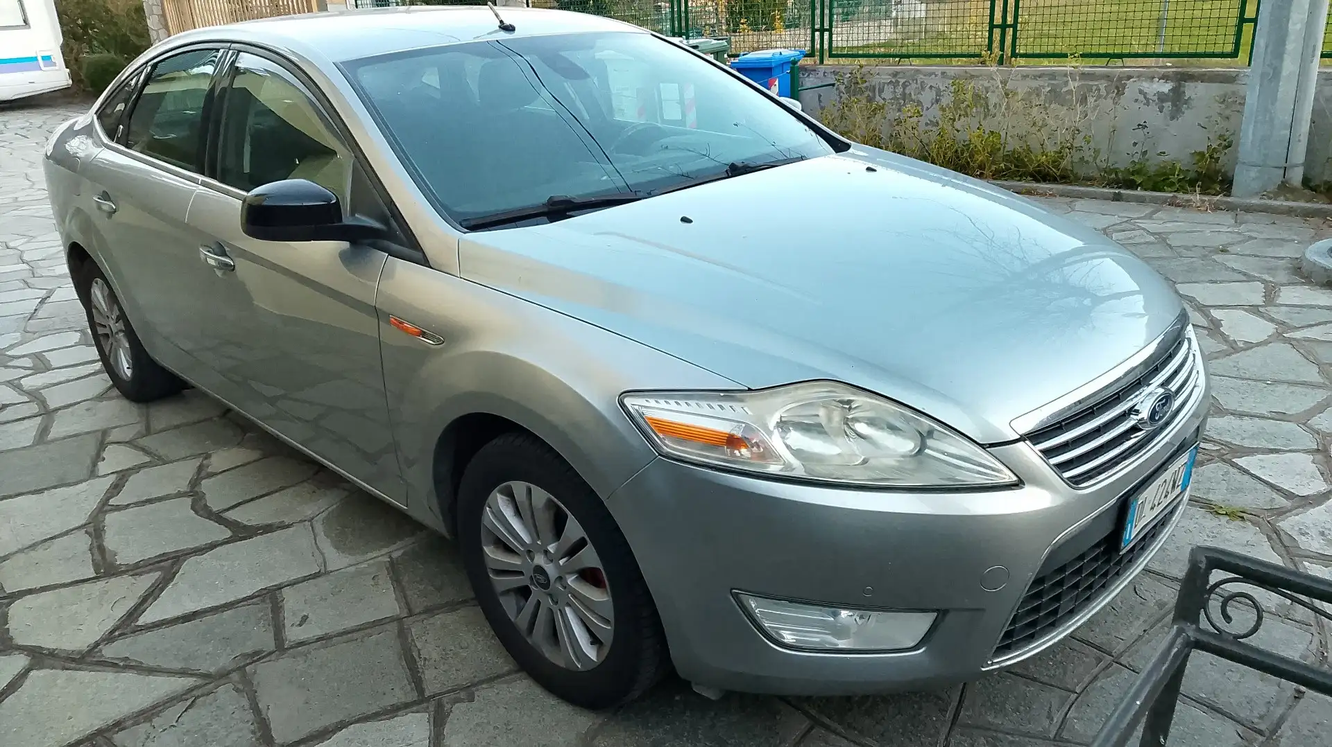 Ford Mondeo 4p 2.0 Ghia - 2