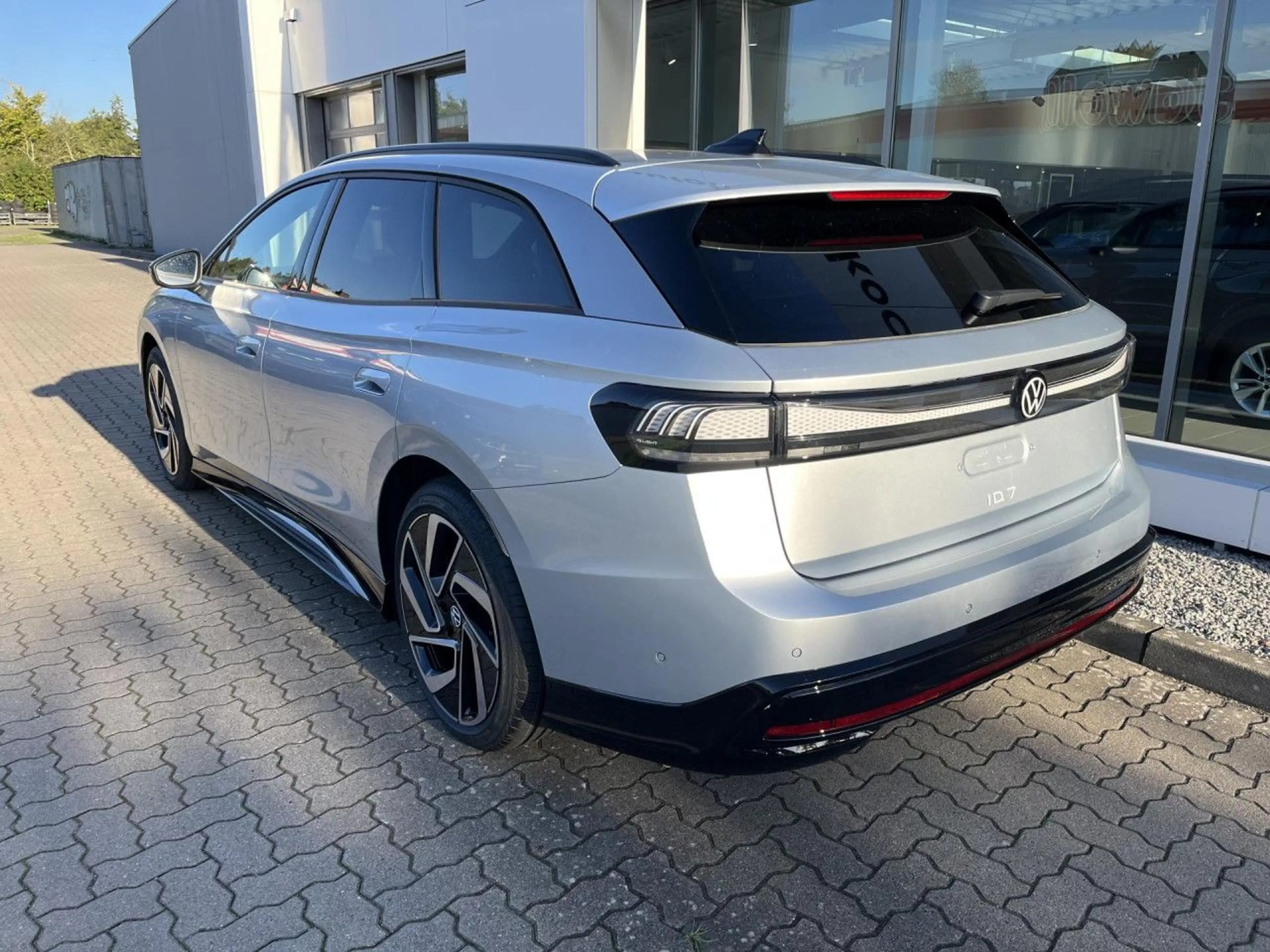 Volkswagen ID.7 Tourer Pro S AHK Wärme HUD Bluetooth Navi — photo 3
