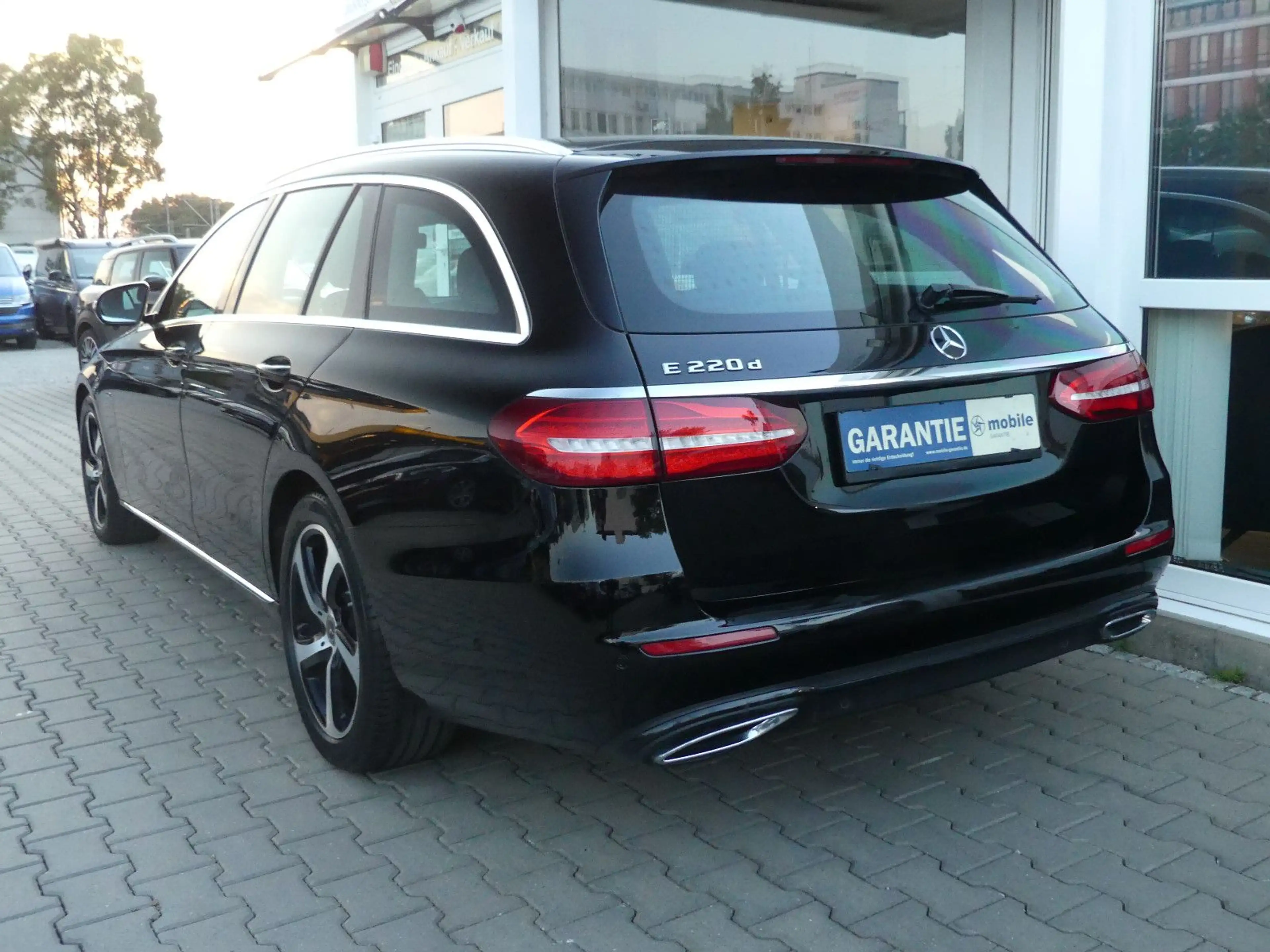 Mercedes-Benz E 220 D Avantgarde Sport Style LED Kam. Navi. — photo 8