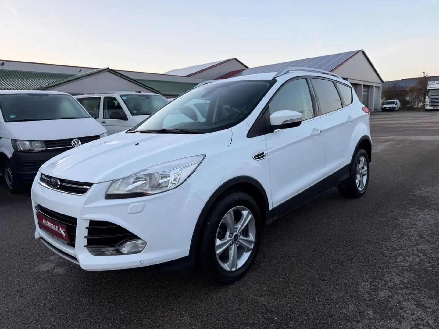 Ford Kuga Titanium Weiß - 1