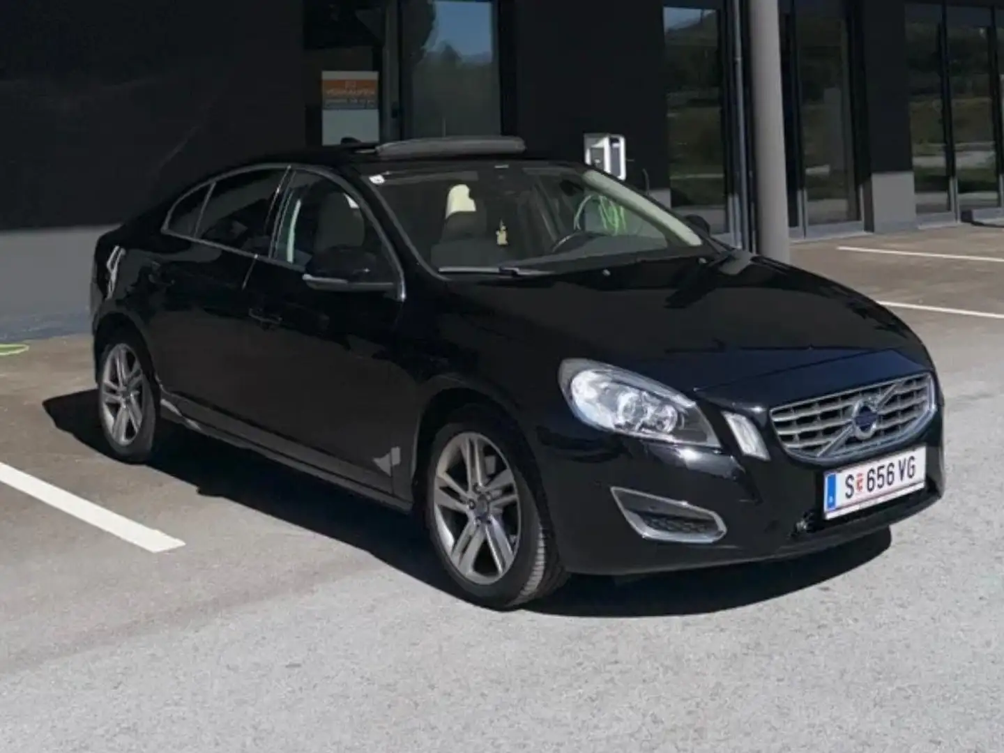Volvo S60 S60 2,4D Aut. Schwarz - 2