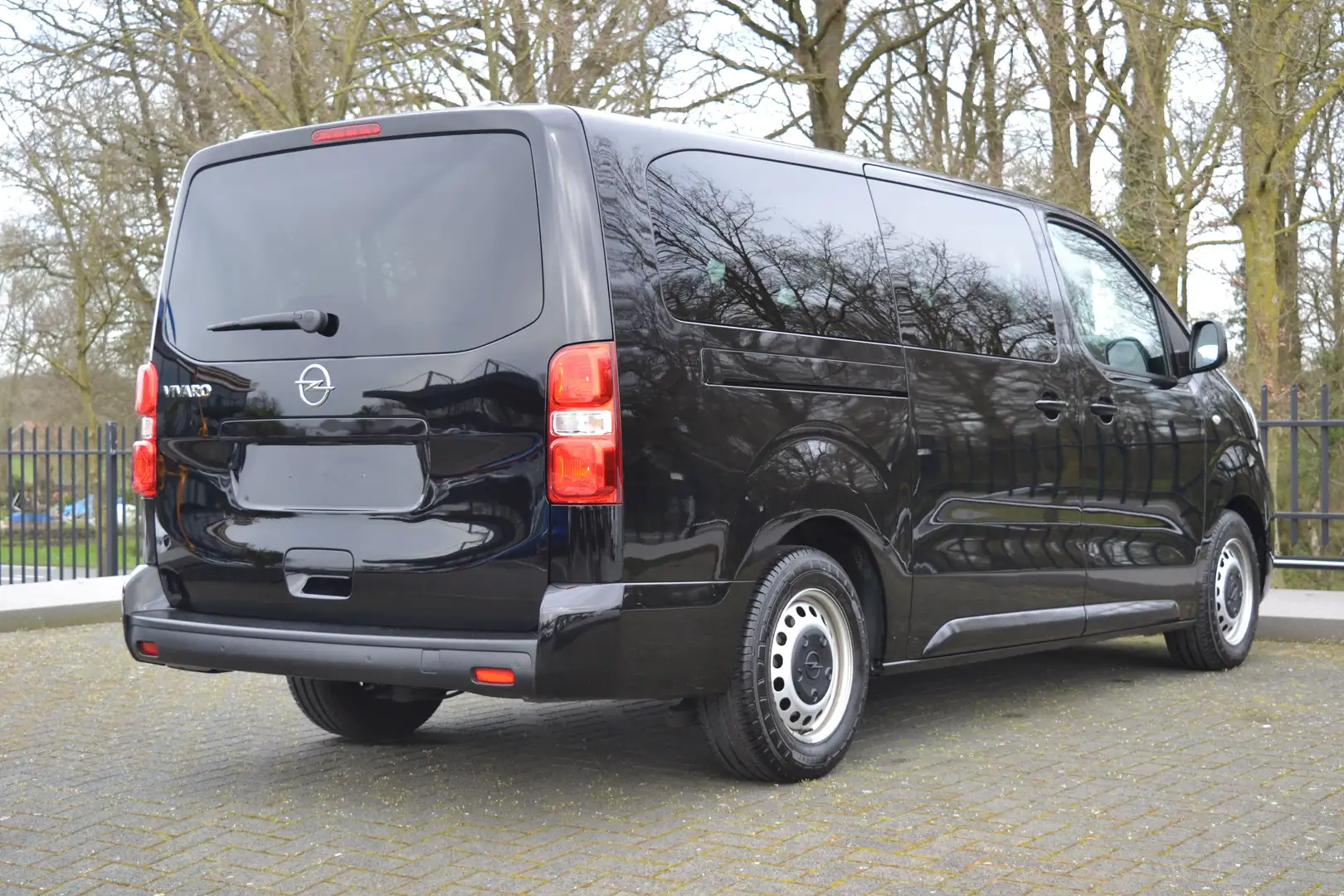 Opel Vivaro 2.0 cdti Kombi L3H1 9P Noir - 2