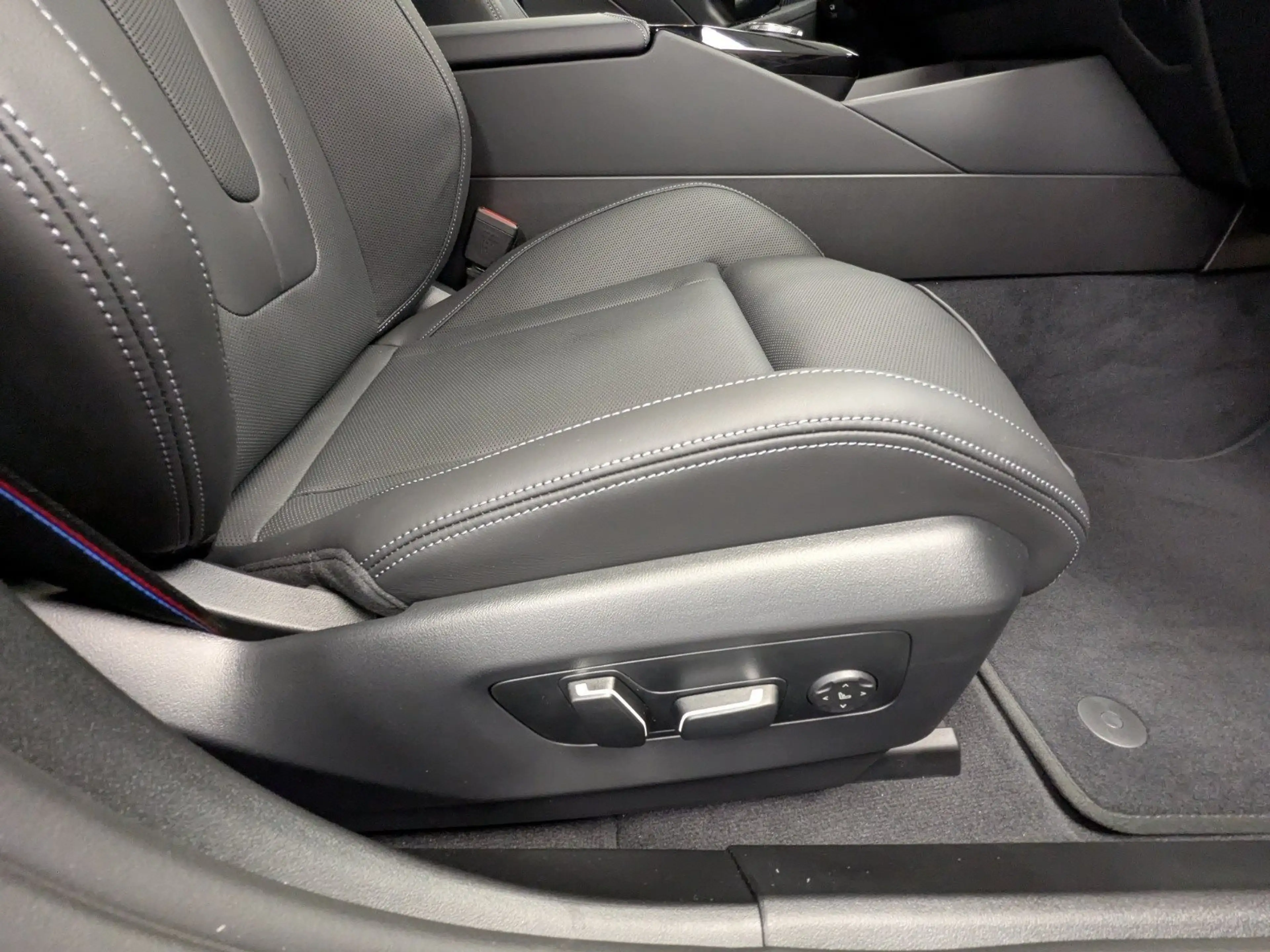 BMW M5 Touring AHK,HUD,PANO,DA.Prof, Drivers Package — photo 12