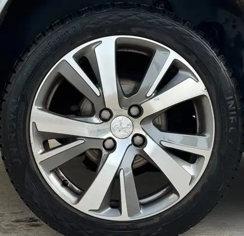Peugeot 2008 view 22