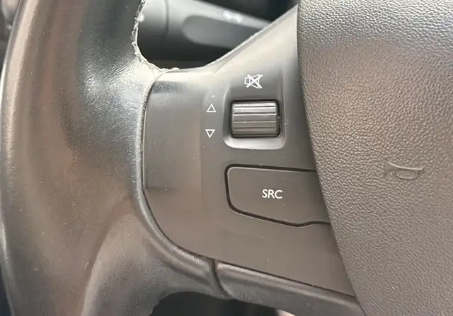 Peugeot 2008 view 12
