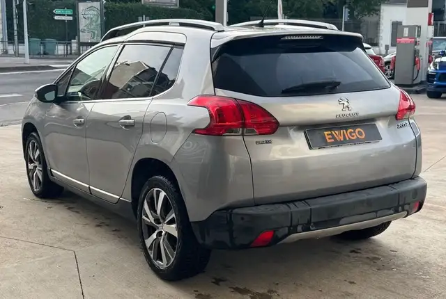 Peugeot 2008 view 5