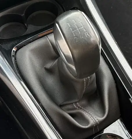Peugeot 2008 view 30