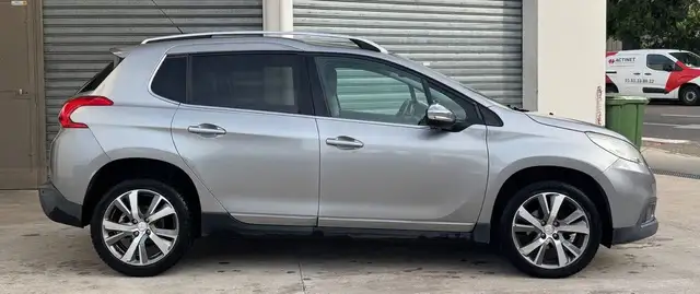 Peugeot 2008 view 2